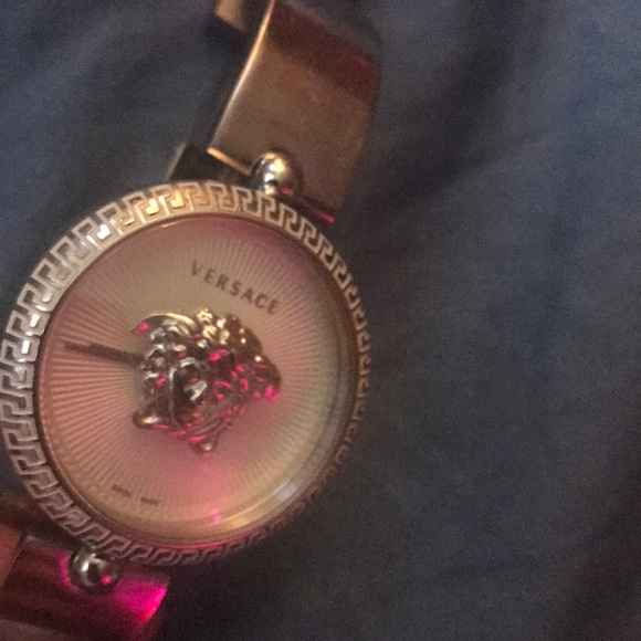 Versace Watch - Picture 6 of 7